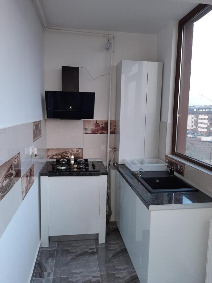 Luxury Daniel Apartament Residence Militari Roşu Buitenkant foto