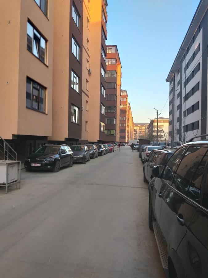 Luxury Daniel Apartament Residence Militari Roşu Buitenkant foto